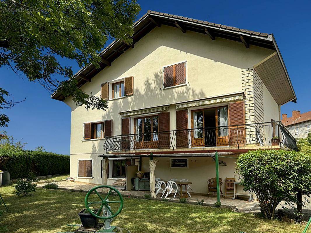 Maison à BELLEGARDE-SUR-VALSERINE