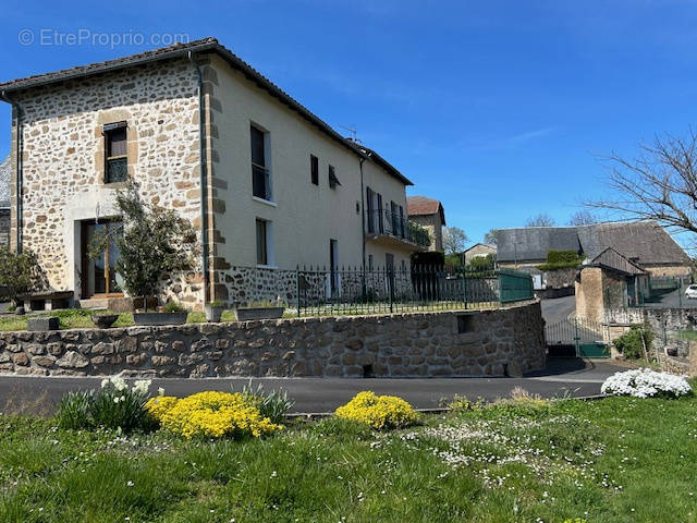 Maison à CROS-DE-MONTVERT