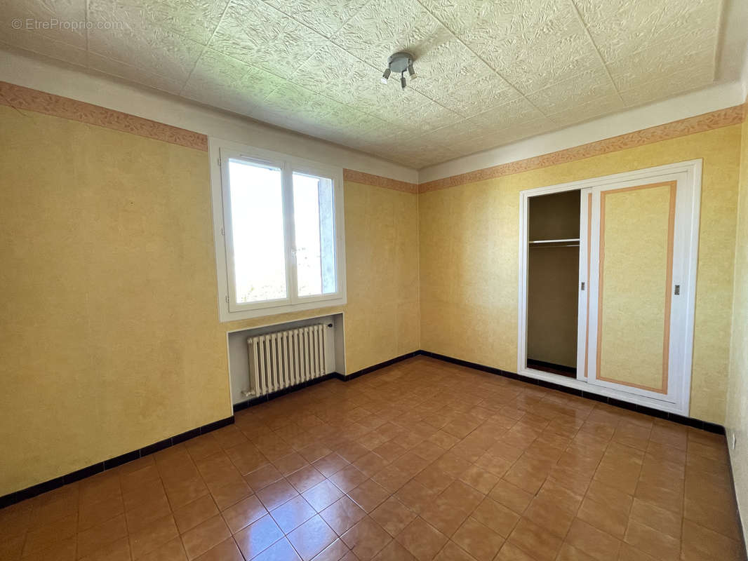 Appartement à MARSEILLE-11E