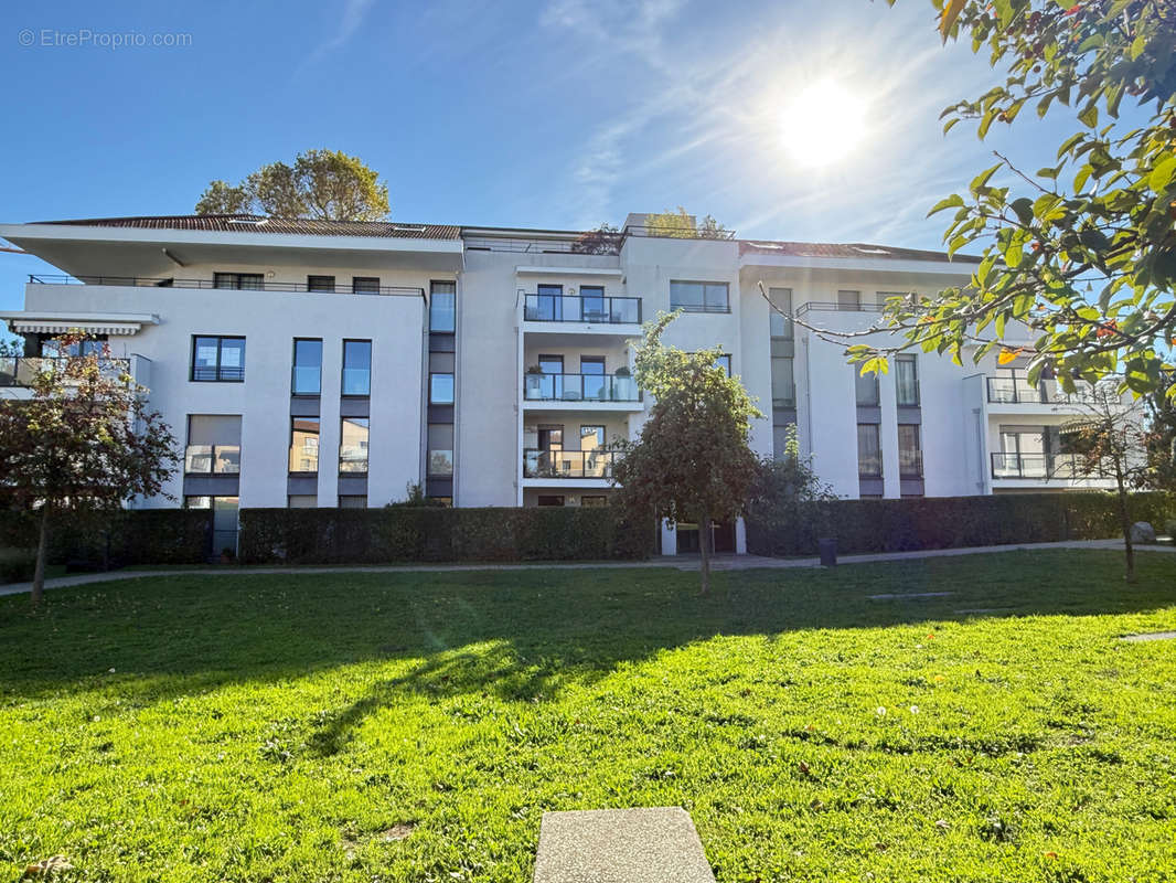 Appartement à SAINT-GENIS-LAVAL