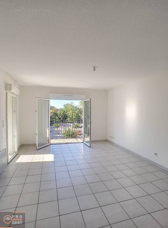 Appartement à VILLENEUVE-LES-BEZIERS