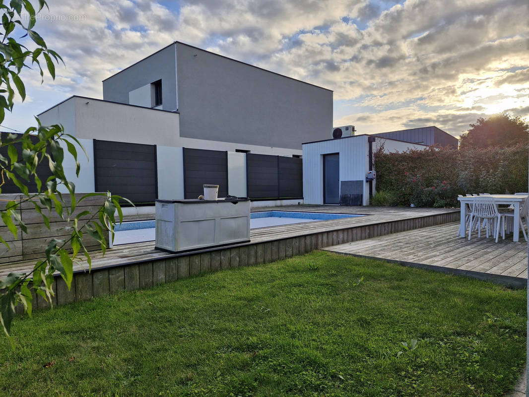 Maison à BEAUCOUZE