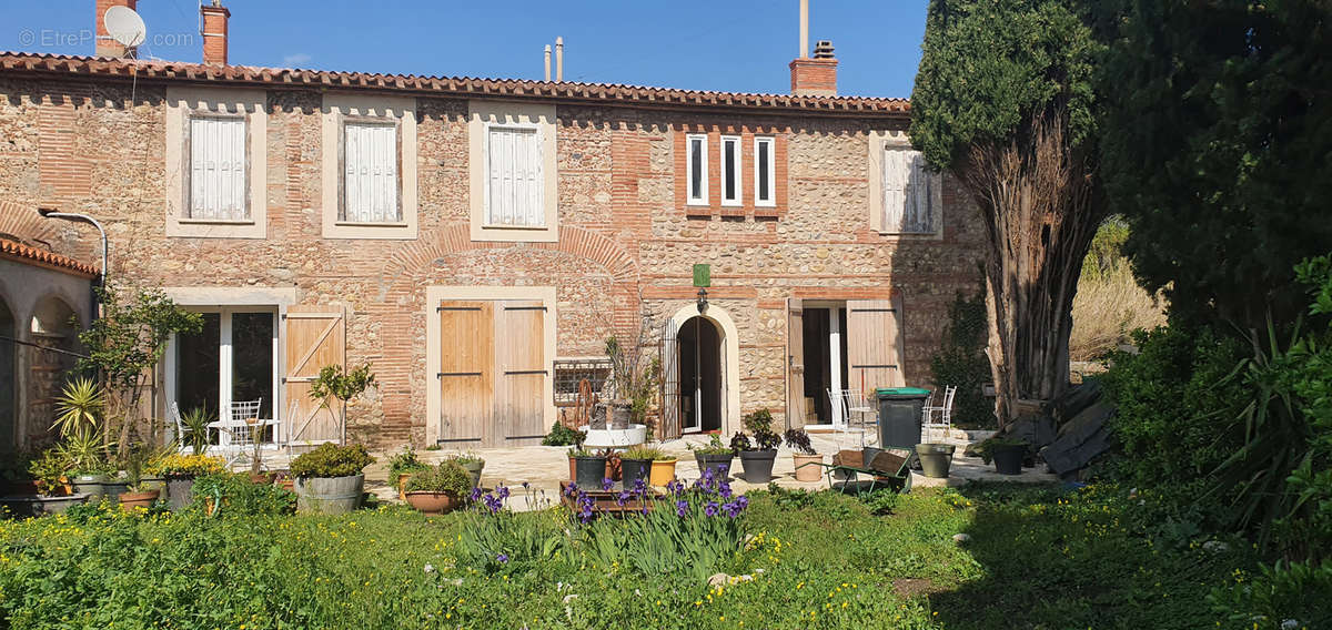 Maison à VILLENEUVE-LA-RIVIERE