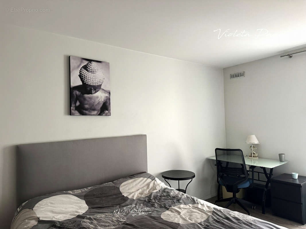 Appartement à COURBEVOIE