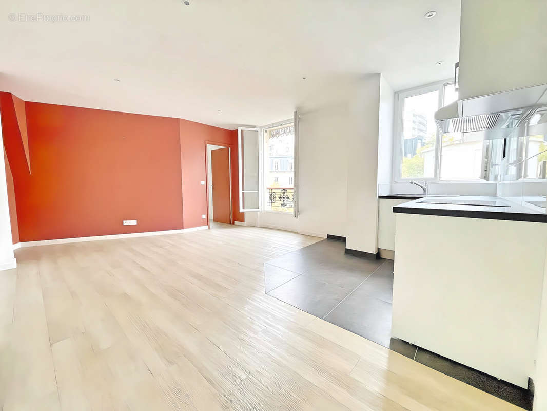 Appartement à PARIS-19E