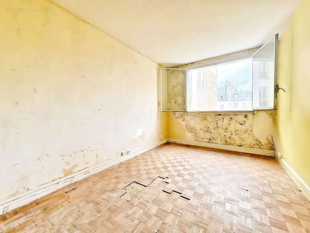 Appartement à PARIS-10E