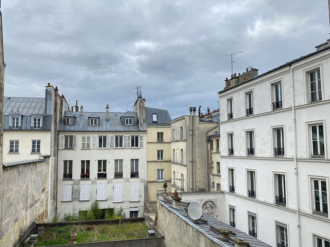 Appartement à PARIS-10E