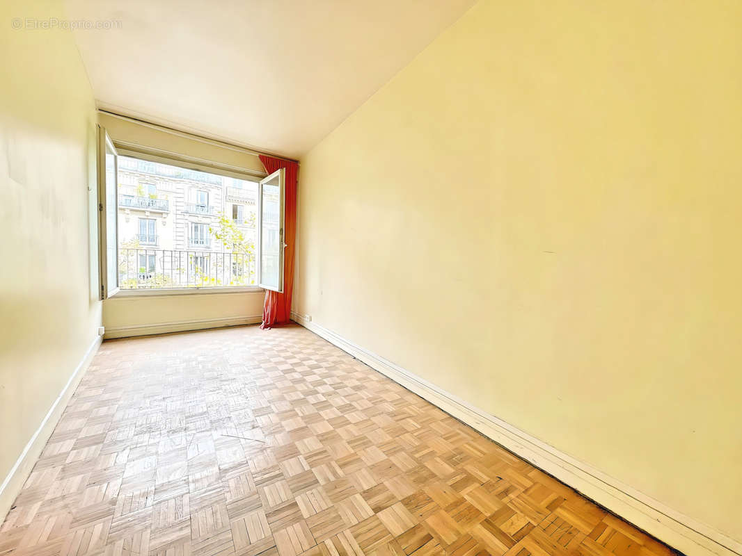 Appartement à PARIS-10E