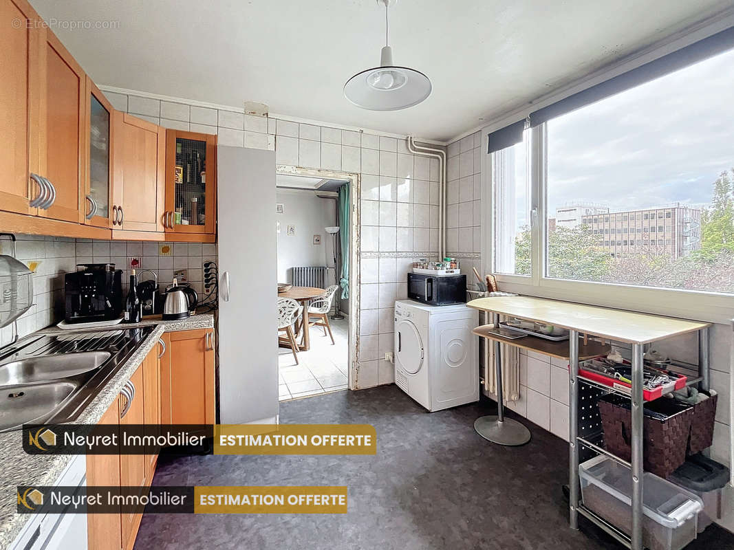 Appartement à LYON-8E