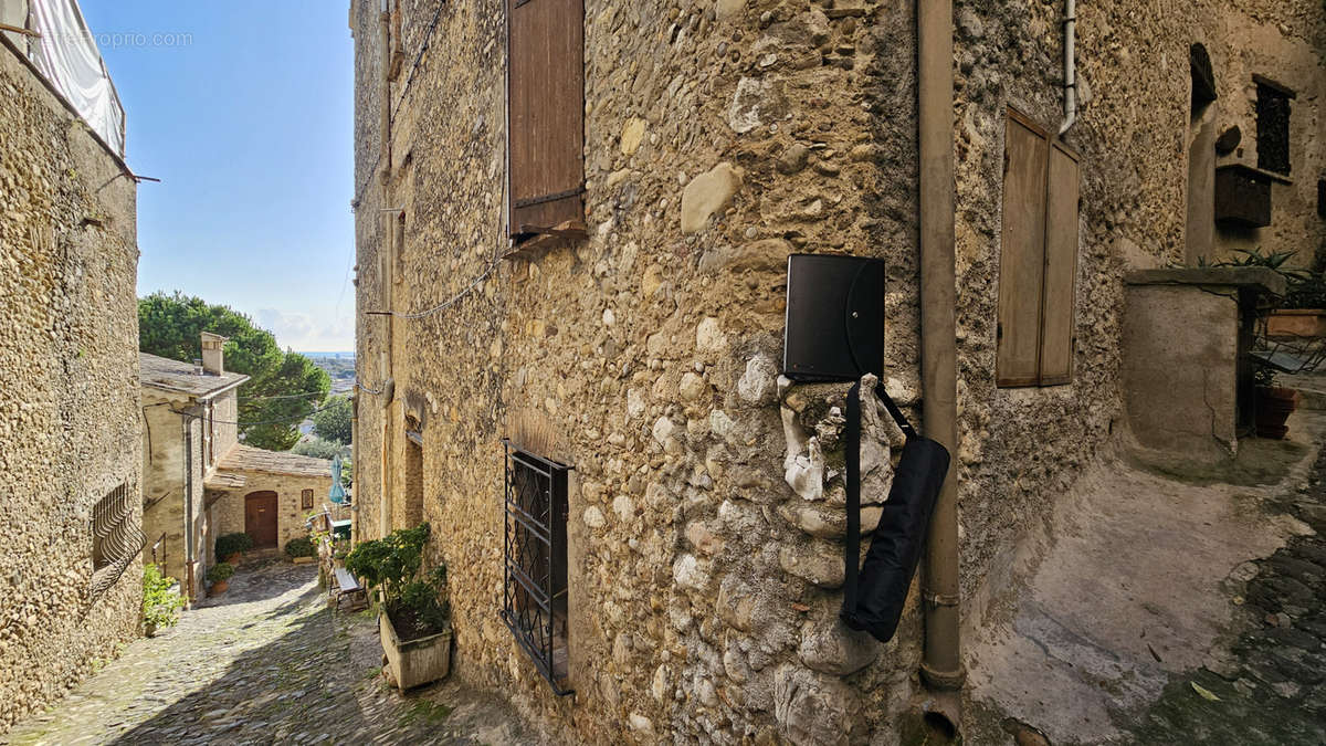 Maison à CAGNES-SUR-MER