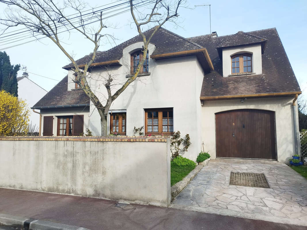 Maison à TREMBLAY-EN-FRANCE