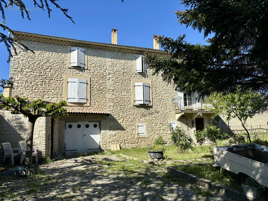 Maison à GRIGNAN