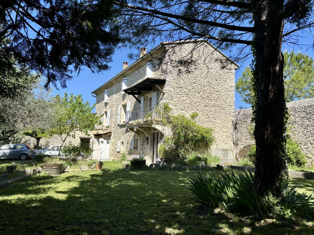 Maison à GRIGNAN