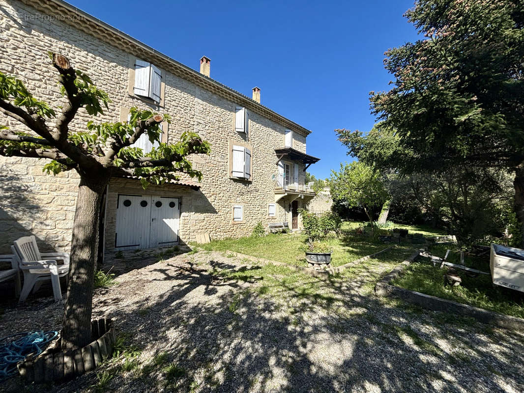 Maison à GRIGNAN