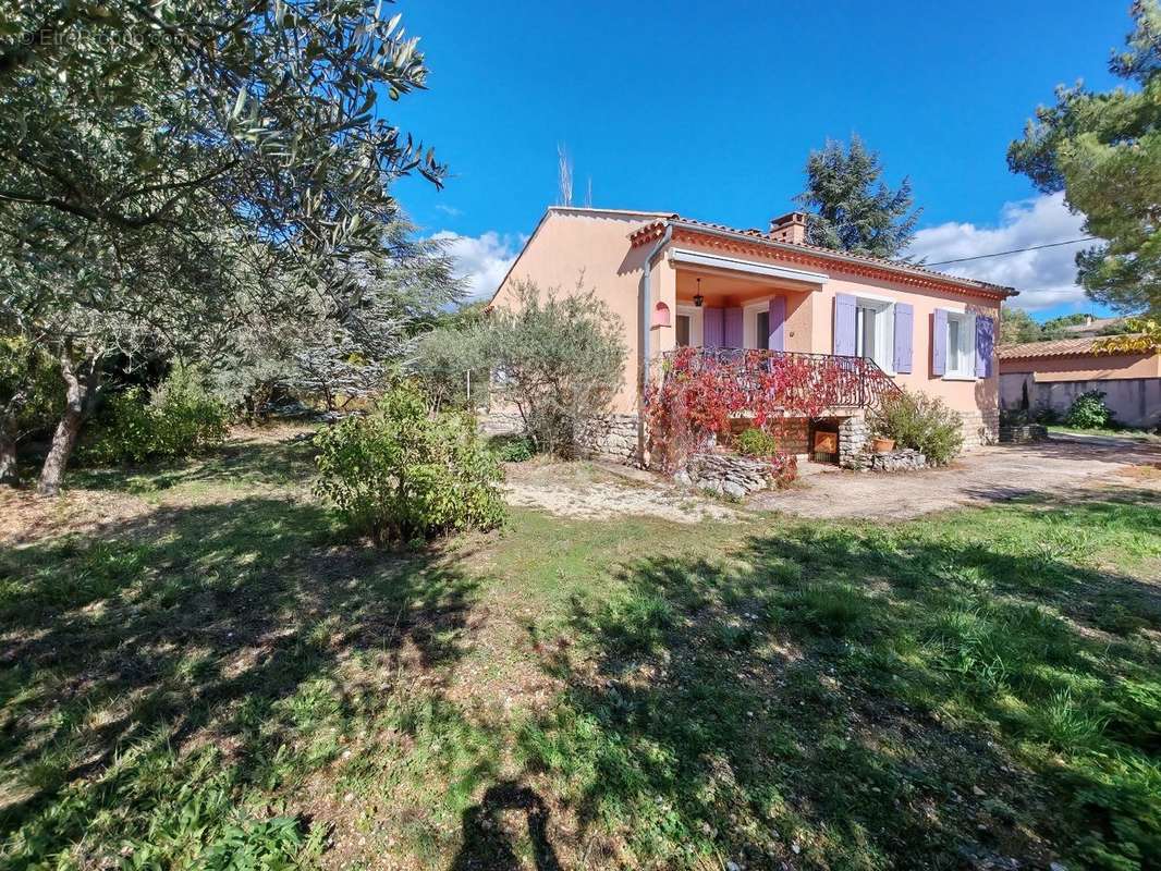 Maison à SAINT-SATURNIN-LES-APT