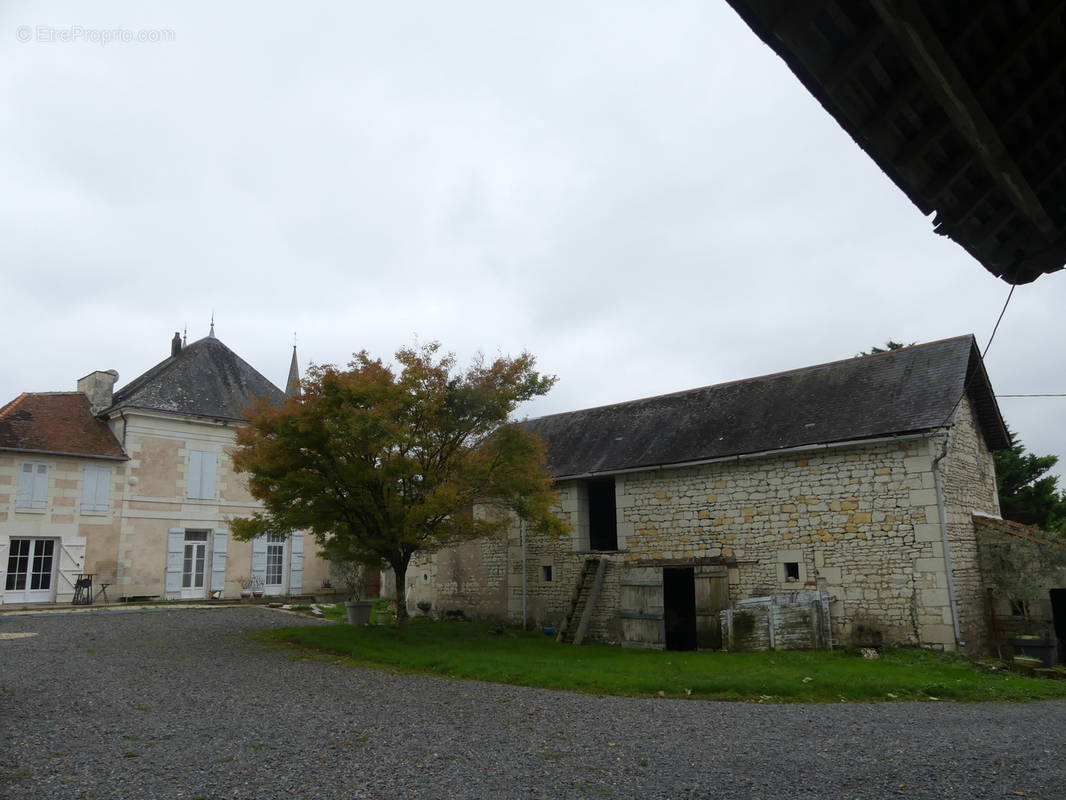 Maison à JAULNAY