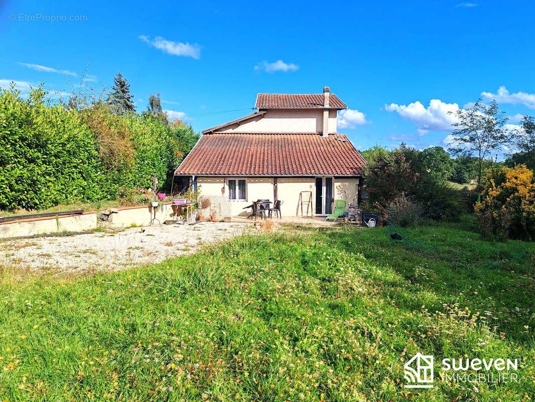 façade ouest T2 - Maison à AURIGNAC