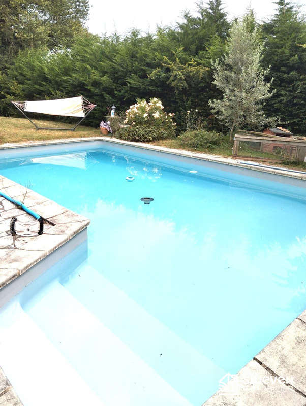 piscine - Maison à AURIGNAC