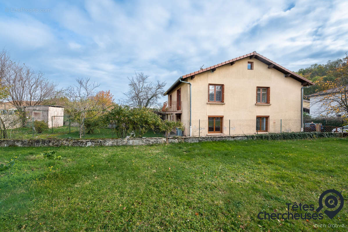 Maison à BONNEFAMILLE