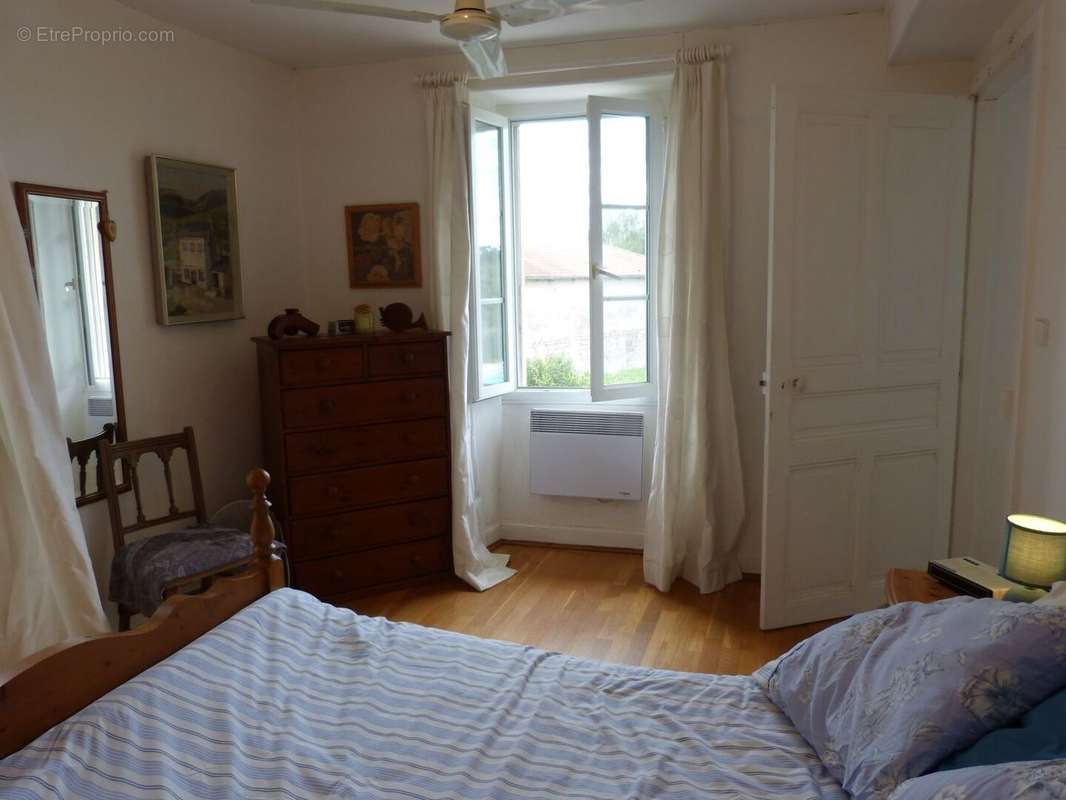 m chambre 2 - Maison à DUFFORT