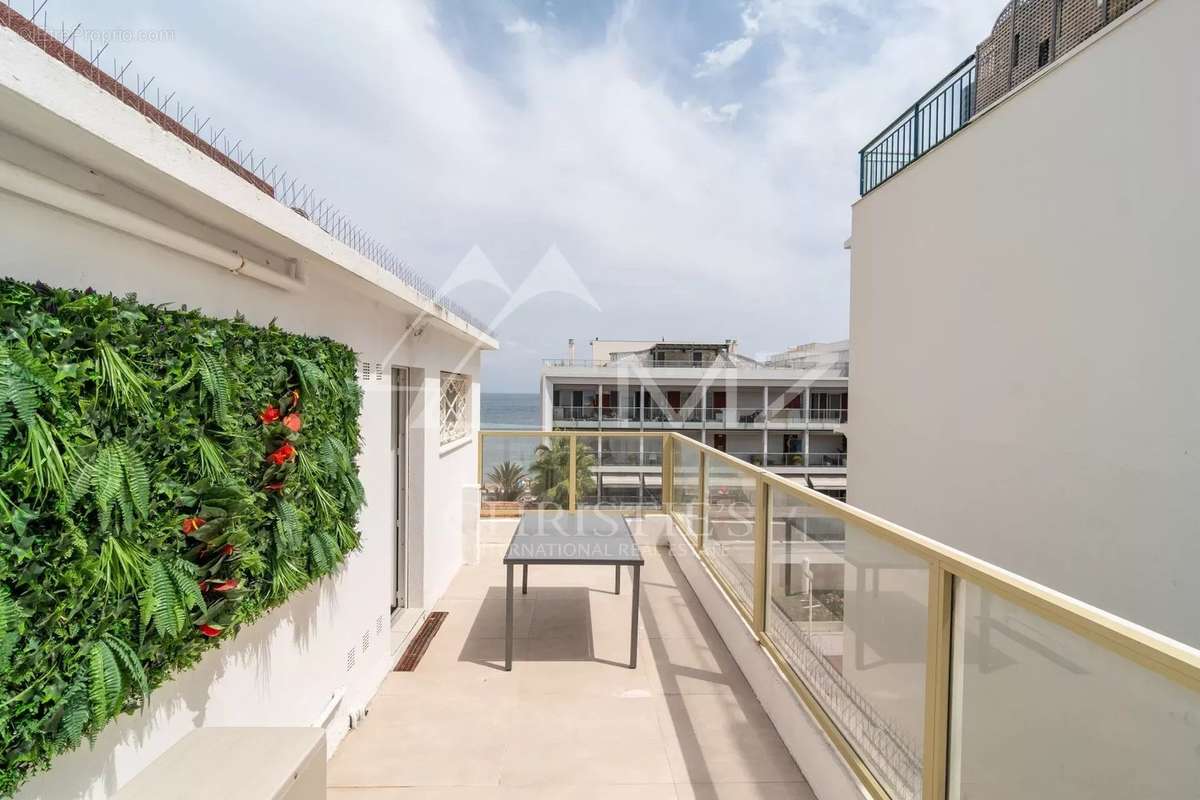 Appartement à CANNES