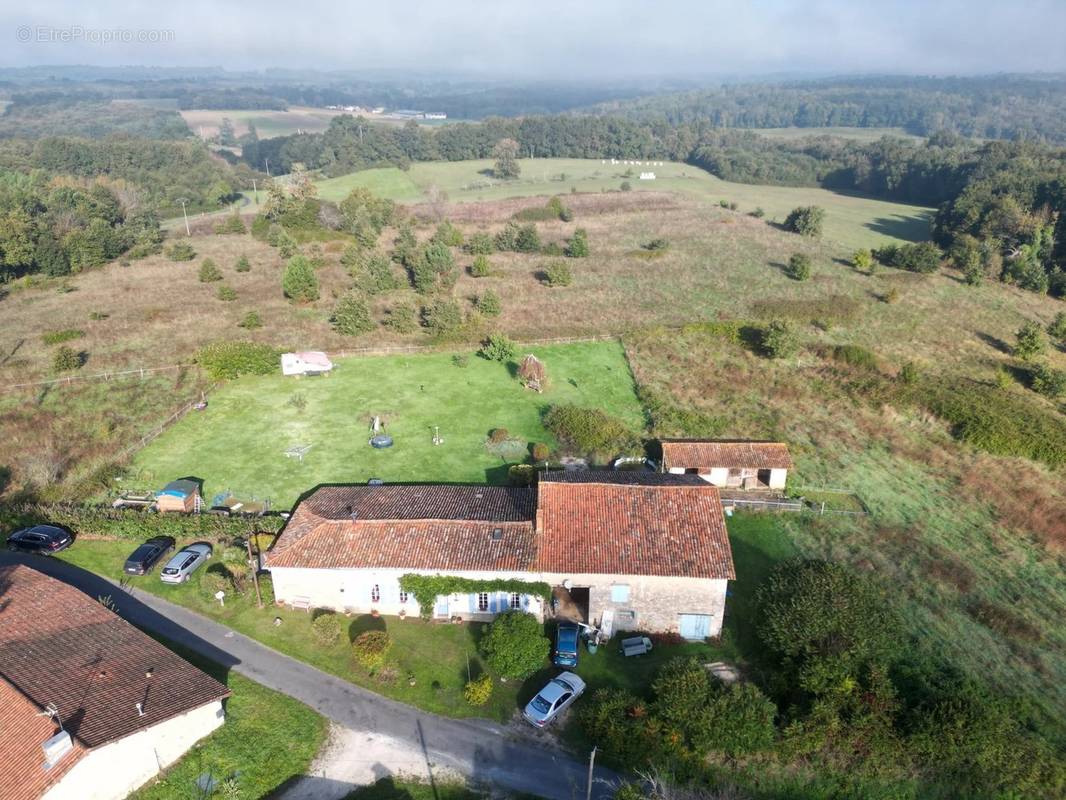 Maison à BROSSAC