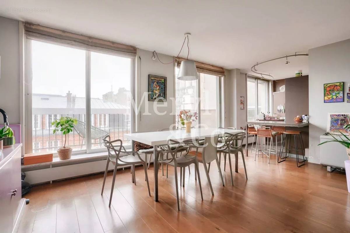 Appartement à NEUILLY-SUR-SEINE