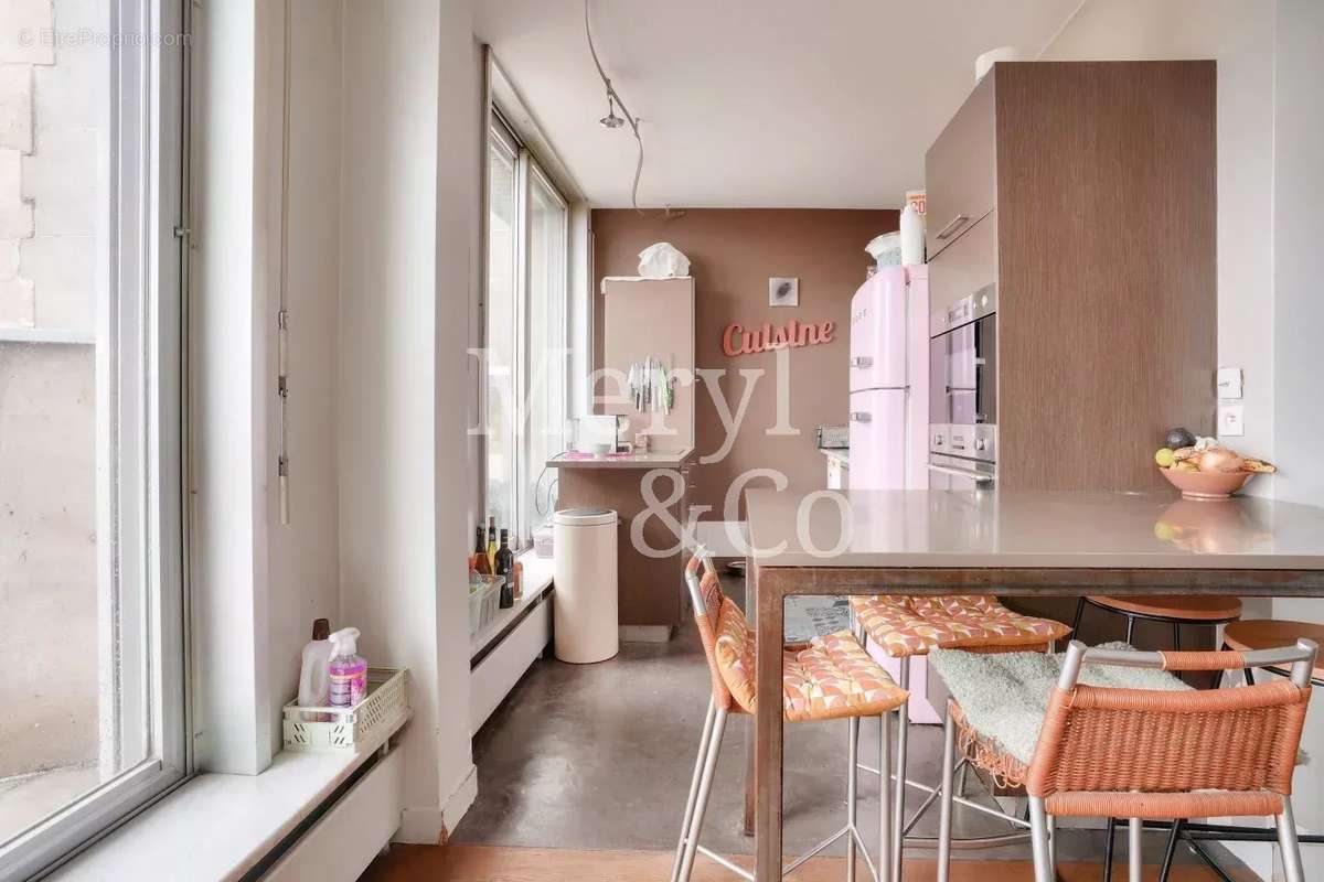 Appartement à NEUILLY-SUR-SEINE