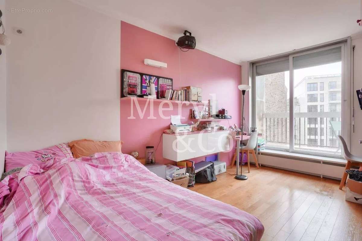 Appartement à NEUILLY-SUR-SEINE