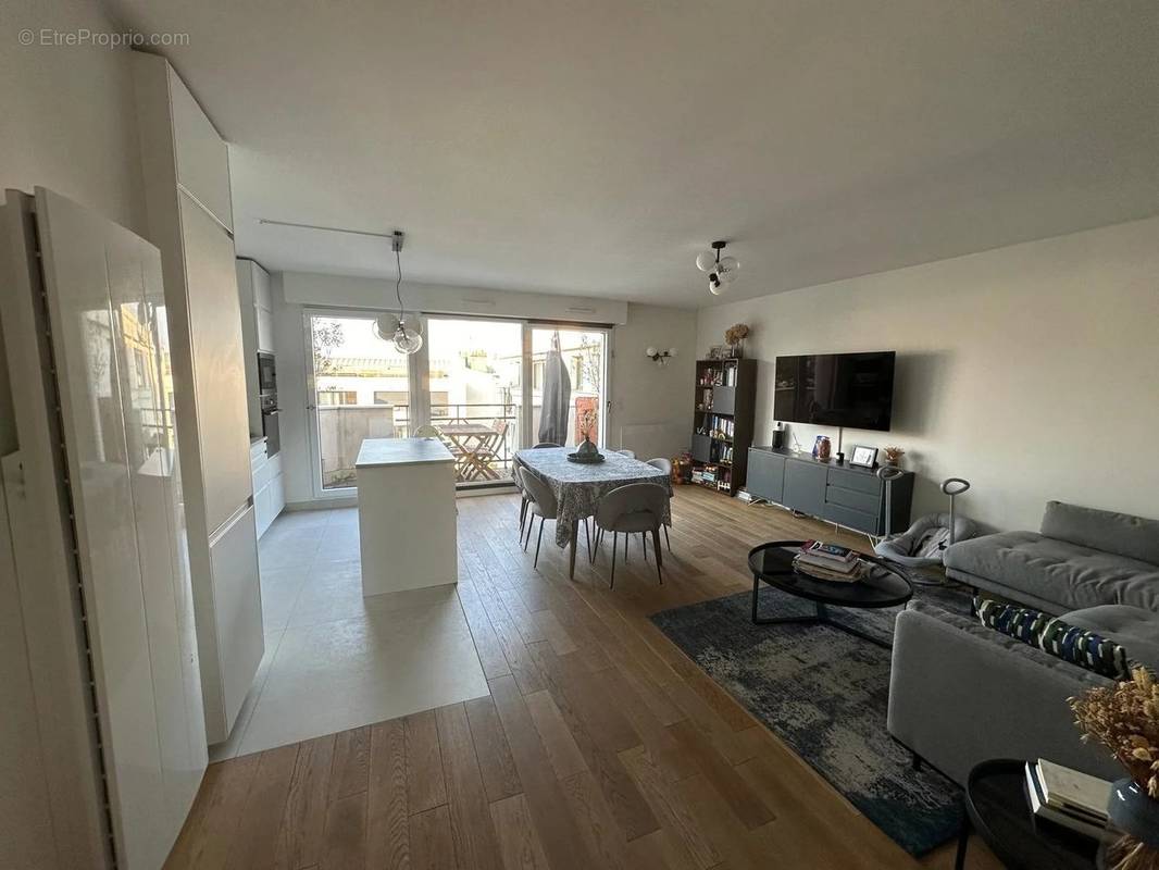 Appartement à LEVALLOIS-PERRET