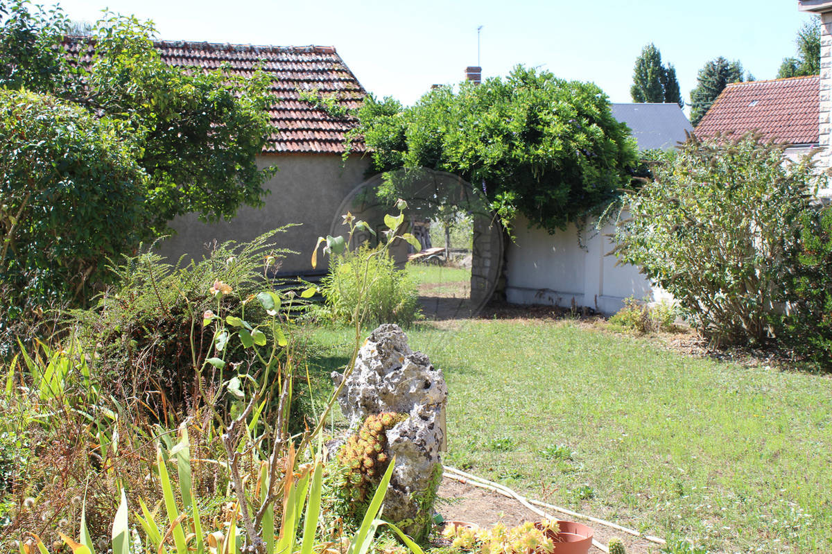 Maison à SAINT-HILAIRE-SAINT-MESMIN