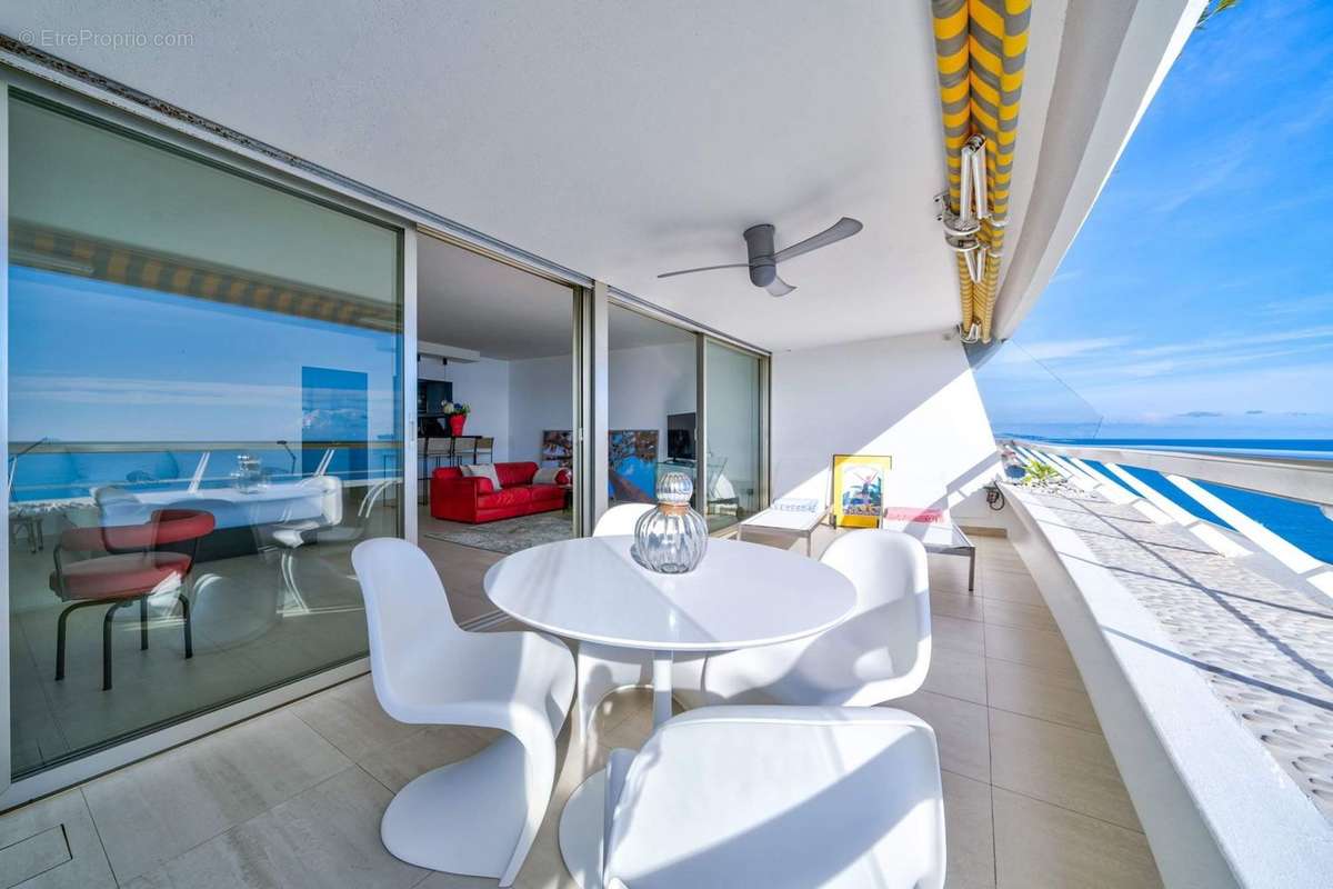 Appartement à VILLENEUVE-LOUBET