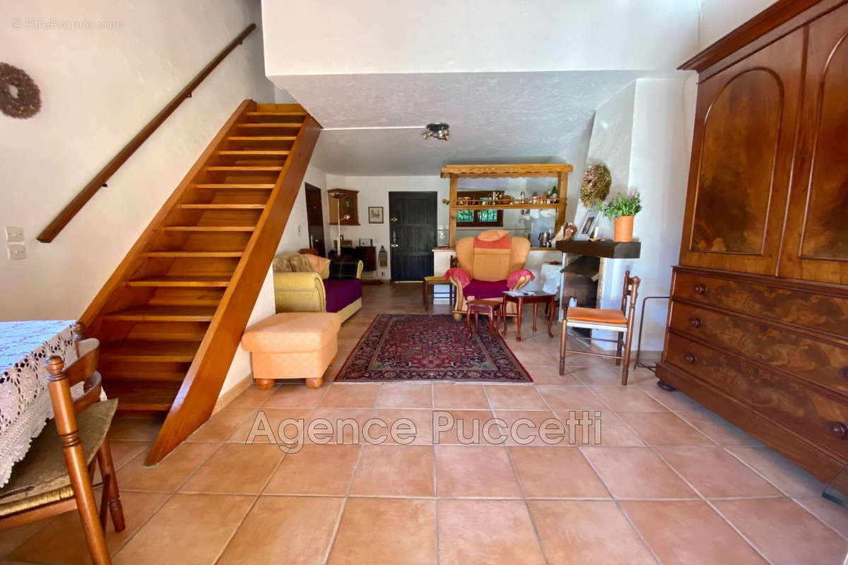 Appartement à VENCE