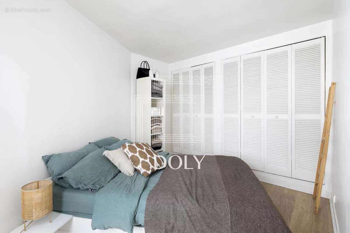 Appartement à PARIS-10E