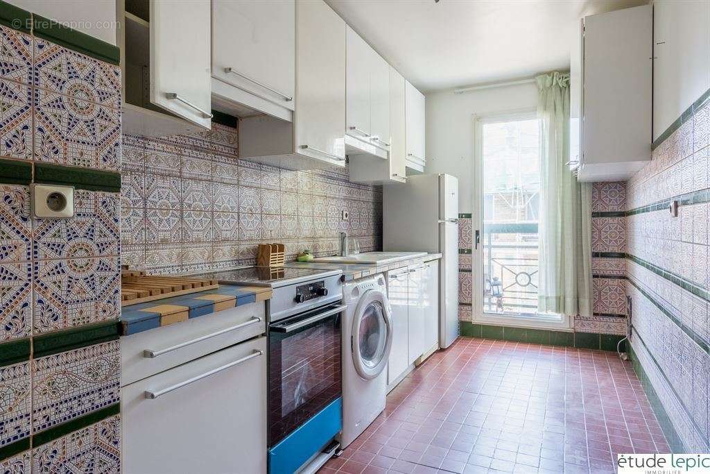 Appartement à PARIS-18E