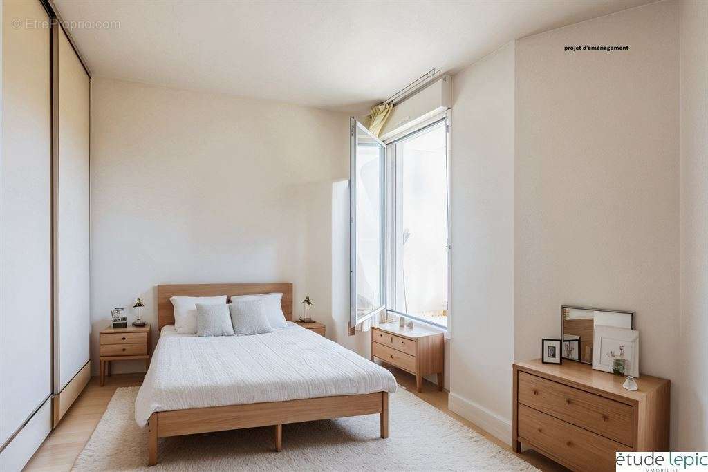 Appartement à PARIS-18E