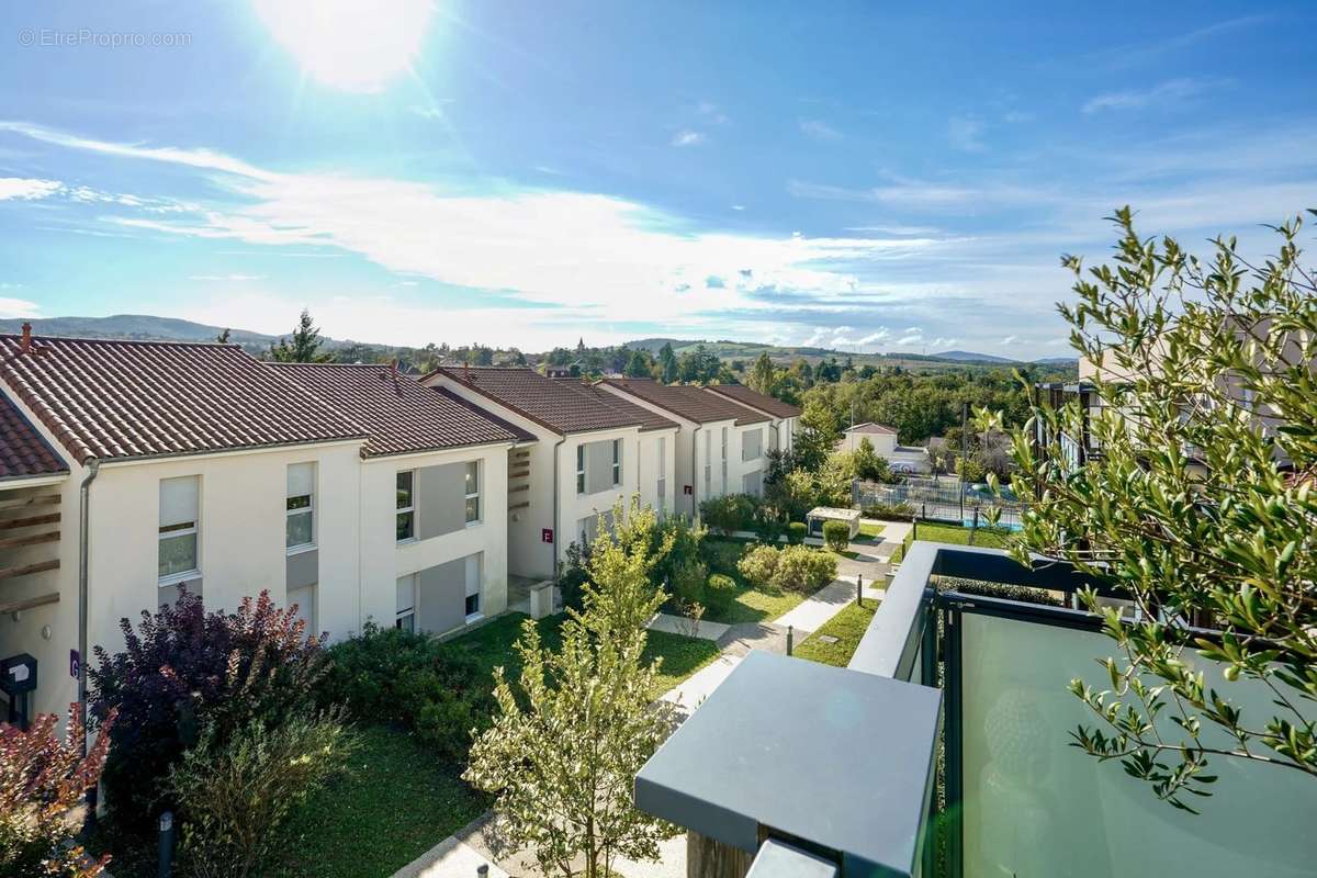 Appartement à LENTILLY