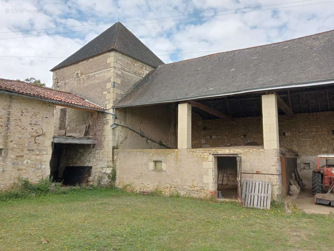 Maison à BRION-PRES-THOUET