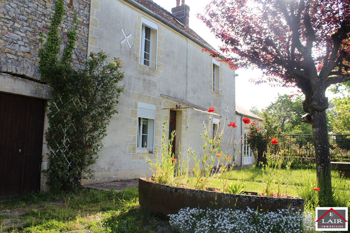 Maison à MONTMERREI