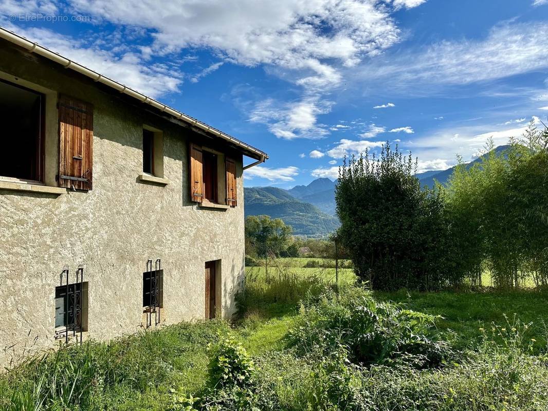 Maison à SAINT-VINCENT-DE-MERCUZE