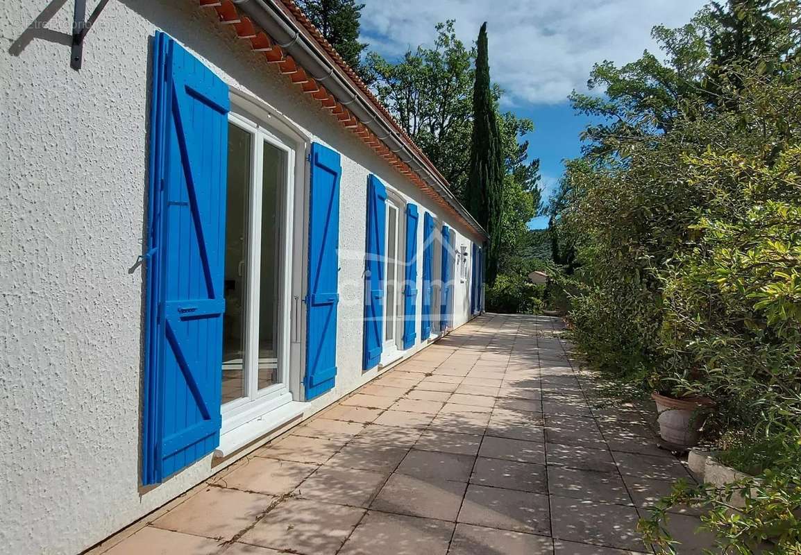 Maison à CHATEAUNEUF-DE-CHABRE