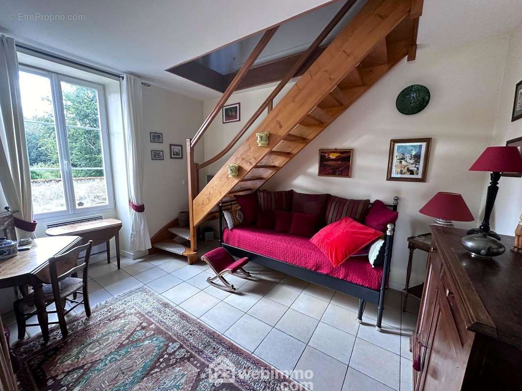 Direction l&#039;étage avec ce bureau d&#039;environ 14 m². - Maison à BOULANCOURT