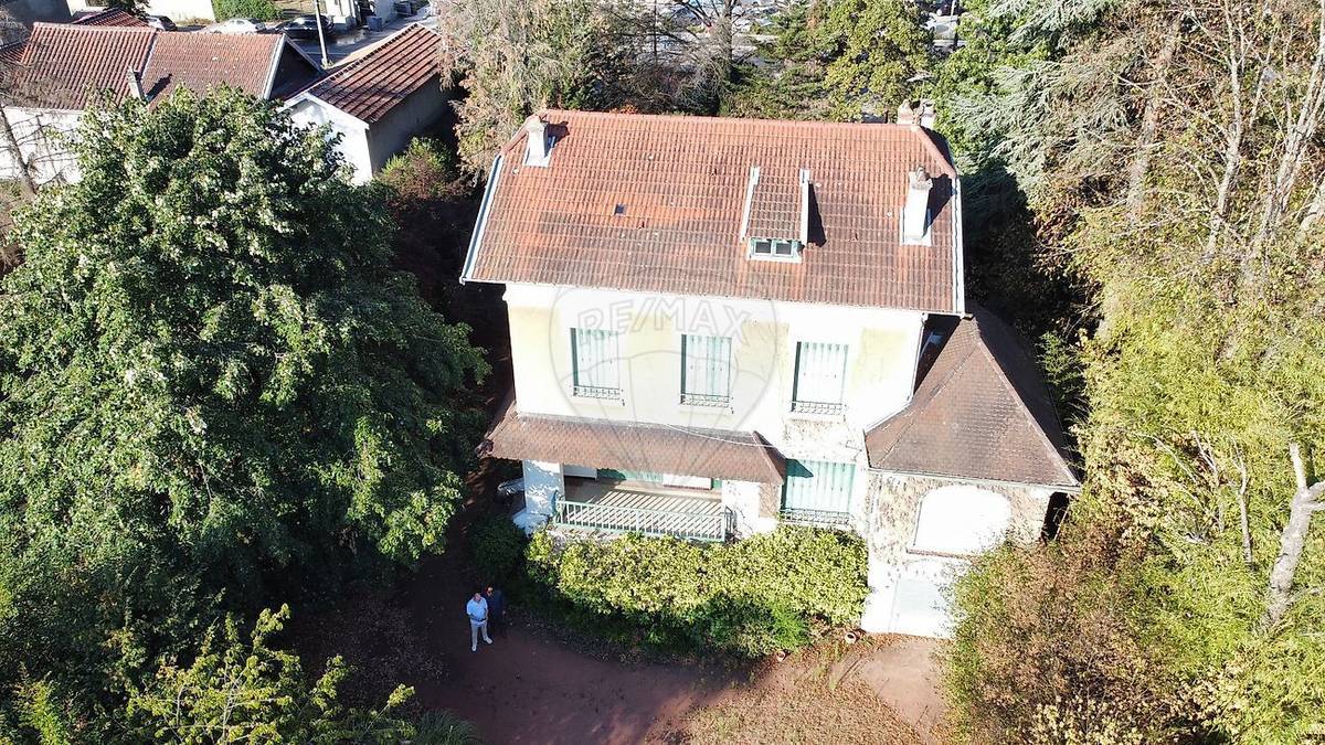 Maison à CHARBONNIERES-LES-BAINS