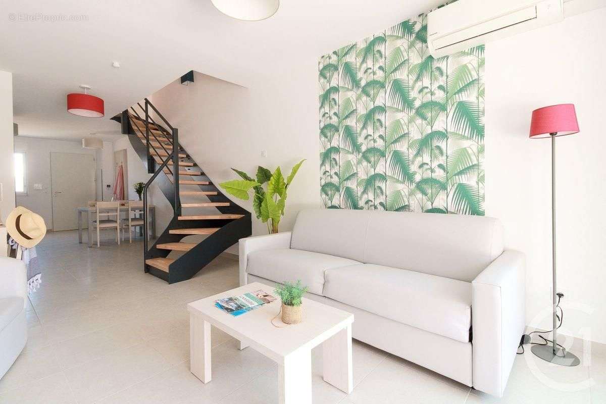 Appartement à BORMES-LES-MIMOSAS