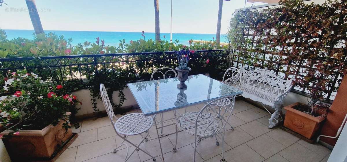 Appartement à MENTON