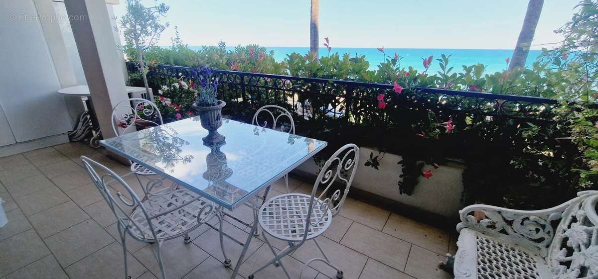 Appartement à MENTON