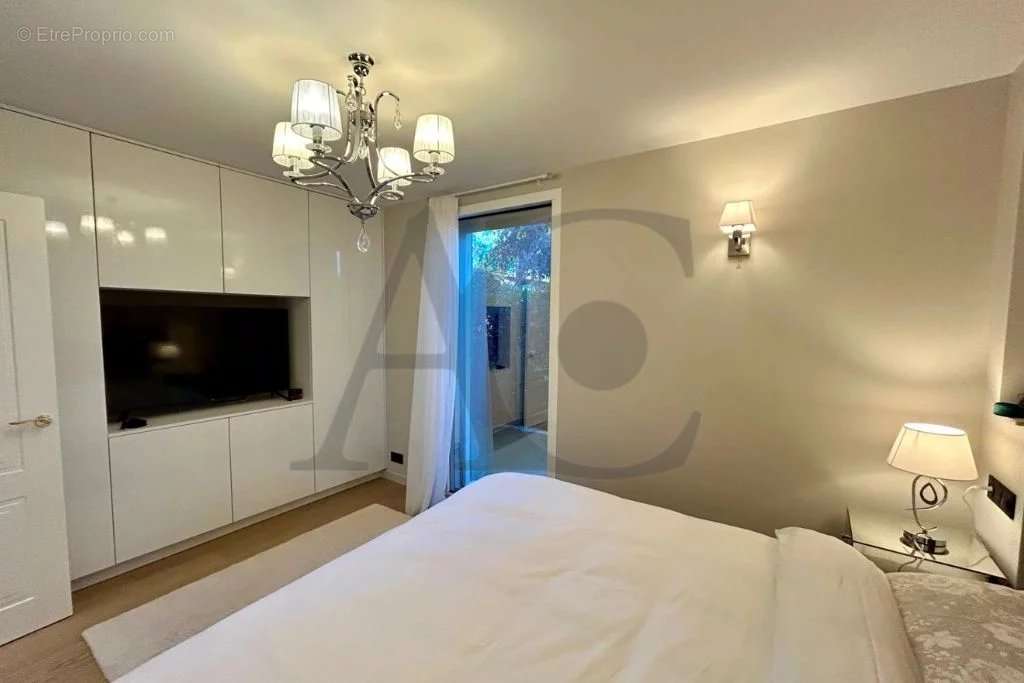 Appartement à VILLENEUVE-LOUBET