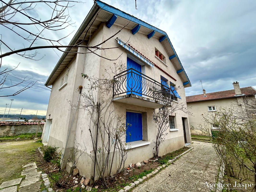 Maison à SAINT-JUST-SAINT-RAMBERT