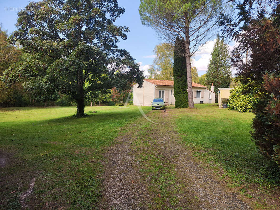 Maison à TAILLEBOURG