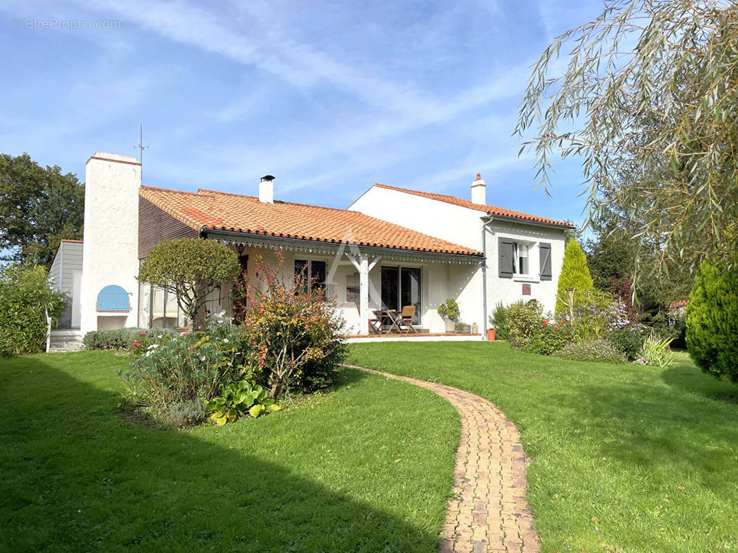 Maison à LANDERONDE